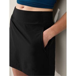 Athleta 16 Brooklyn Mid Rise Skort 16" Size 16 Black